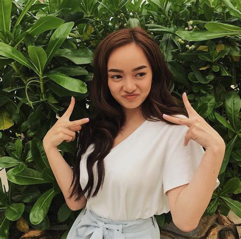 Kệ trán sân bay các hot girl Việt này vẫn xinh đẹp rạng ngời