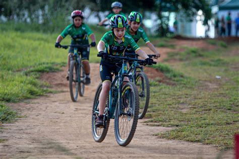 Escola De Mountain Bike Tem Vagas Em Aberto Aulas No Parque Brasil