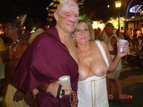Granny Sluts Pics Granny Slut Present Vagina Erotic Pics