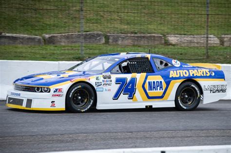 Kevin Lacroix Vice Champion NASCAR Pinty S 2022 Et Un Podium Au