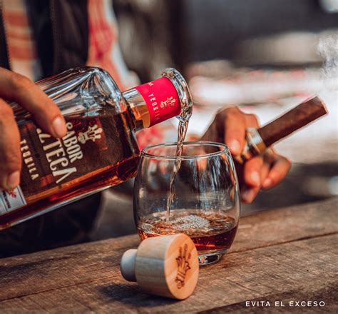 Un Tequila Sofisticado Con Tequila Sabor Azteca