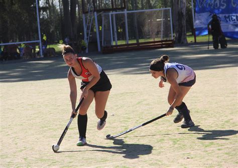 Victorias De San Jorge Y Del Carmen Tenis Club En El Hockey Provincial