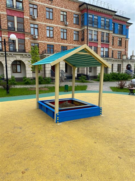 Деревянная Макси - песочница Бормио, с деревянной крышей 200 x 200 x ...
