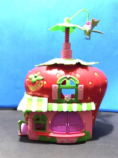 Strawberry Shortcake Doll House Cafe