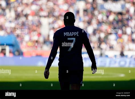 Parigi Francia Novembre Kilian Mbappe Pronto Sul Campo Durante