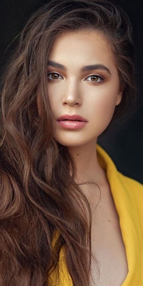 pin by just play on beauty face beautiful girl face brunette beauty beauty girl