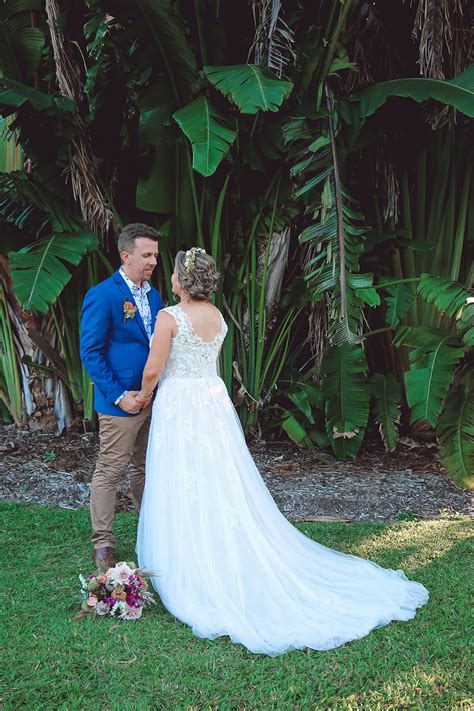 Tania And Shanes Townsville Wedding