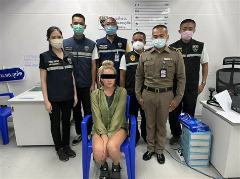 パスポートに偽スタンプ、プーケット空港でカザフスタン人女逮捕 タイランドハイパーリンクス：thai Hyper