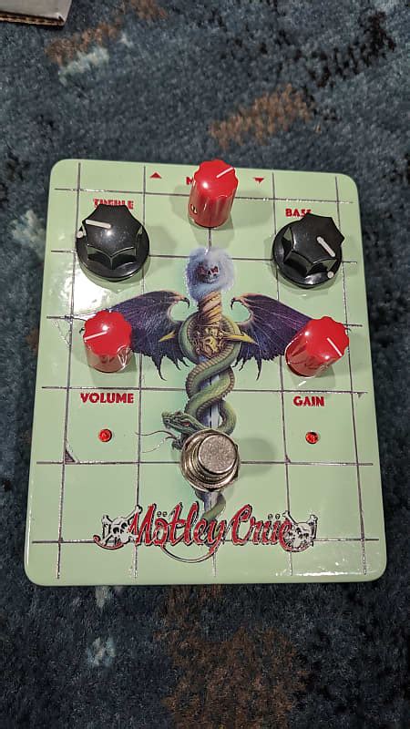 Motley Crue Dr Feelgood Distortion 2019 Reverb