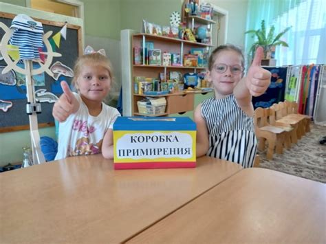 Дружба крепкая не сломается, Не расклеится от дождей и вьюг. Друг в ...