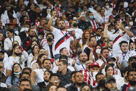 Chivas Y Liga Mx Lamentan La Violencia De Hinchas En Hotel Ap News