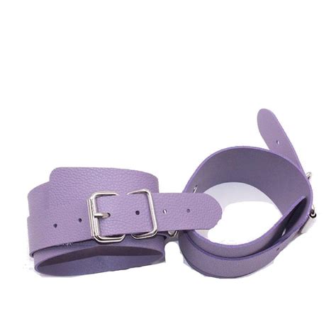 Algema Tornozeleira Coleira Chicote Mordaça Lilás Kit Bondage Lust of Love Sex Shop Online