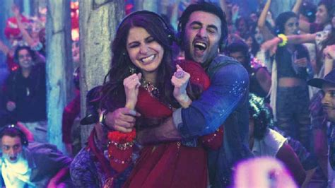 The Breakup Song Lyrics In Roman Hindi