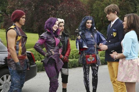 Booboo Stewart Cameron Boyce Dove Cameron Mitchell Hope Sarah