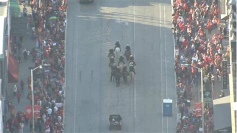 Video Chiefs’ Super Bowl celebration underway - ABC News