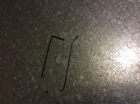 how to open lock with hair pin