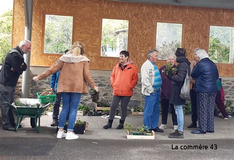 Retournac pluie souvenirs et convivialité au troc de plants de