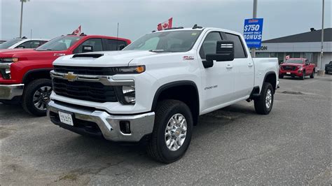 2024 Chevrolet Silverado 2500hd Lt Z71 Crew Cab Diesel Start Up