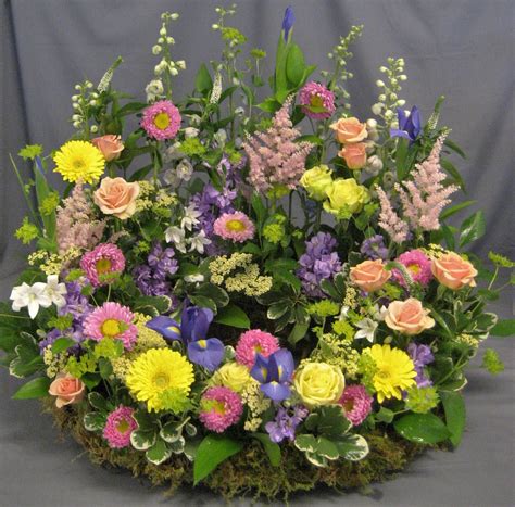 Pastel Urn Wreath U11 in North Wales, PA | The Rhoads Garden