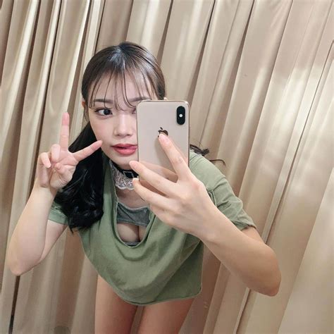 青科まきさんのインスタグラム写真 青科まきinstagram「🖤﻿ ﻿ ﻿ グラビアグラビアアイドルアイドル水着下着