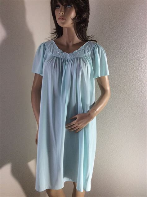 Pin På Miss Elaine And Shadowline Nylon Nightgowns