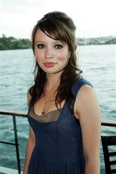 50 Emily Browning Hot And Sexy Bikini Pictures Inbloon