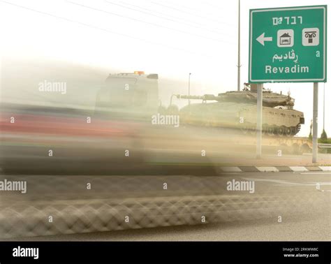 Idf Gaza Tanks Hi Res Stock Photography And Images Alamy