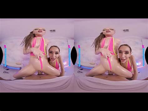 Sexy VR Tag Team Gives You The Threesome Of Your Dreams XVIDEOS
