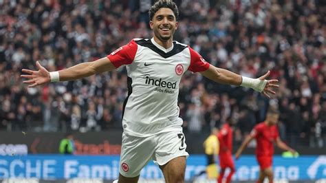 Omar Marmoush im Star Porträt Gehalt Freundin Auto Eintracht