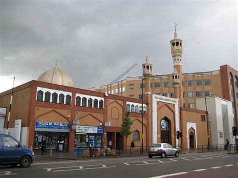 London Has Over 100 Sharia Courts Protothema English