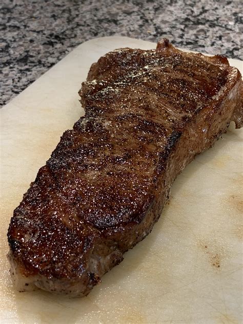 New York strip I did today. : r/steak