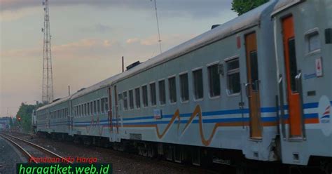 Kereta Galleri Kereta Api Putri Deli Terbaru