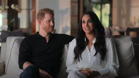 Perseguição A Harry E Meghan Causa Acidentes No Trânsito E Casal Escapa Por Pouco De Fim Igual