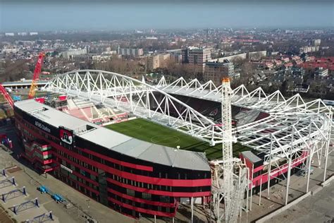 Plaatsen Mega Truss Op Afas Stadion Az Alkmaar — Zja