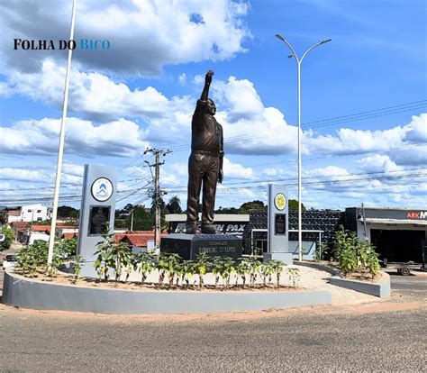 Axix Monumento Em Homenagem Ao Ex Governador Siqueira Campos Ser