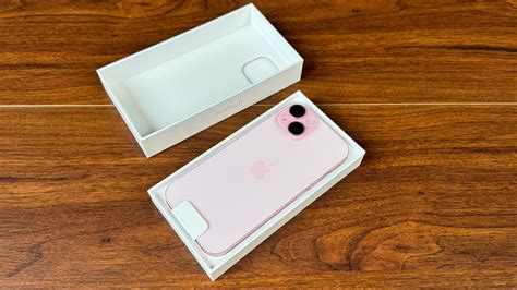 Iphone 15 粉紅色開箱！少女夢幻櫻花粉紅色 必買推薦 Q哥