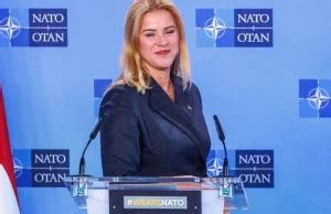 NATO przeznaczy 160 mln euro na rozwój portu wojennego Wykop pl