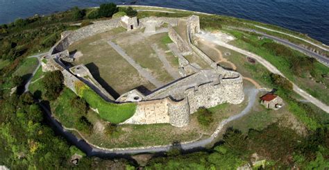 The ruins of Vale Castle, Guernsey : r/castles