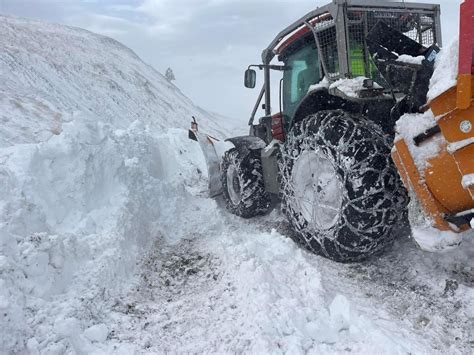 Në disa zona borë deri në metër Qarku i Korçës përfshihet nga