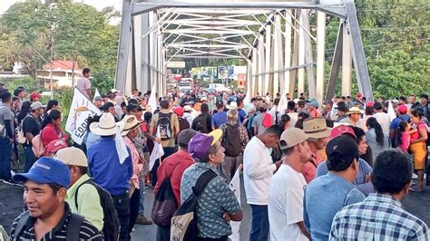 Campesinos de Guatemala protestan exigiendo la dimisión de la fiscal