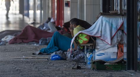 Popula O De Rua Conhe A Os Benef Cios Sociais Que Podem Transformar