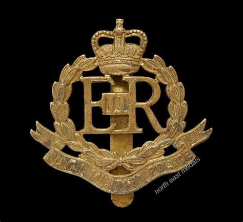 Eiir Royal Military Police Cap Badge British Badges And Medals