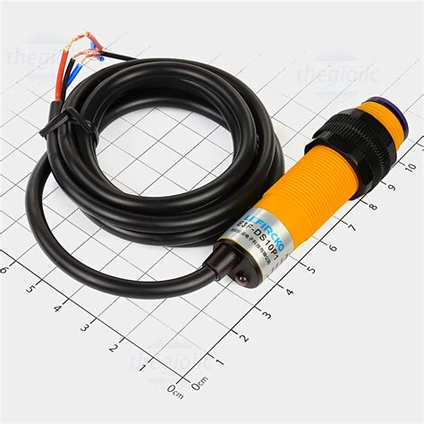 E3F DS10P1 Cảm Biến Khoảng Cách Vật Cản 10cm Bằng hồng ngoại điện áp