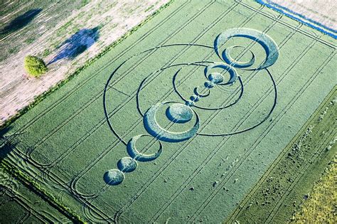 Saint Hippolyte Un Immense Crop Circle D Couvert Dans Les Bl S