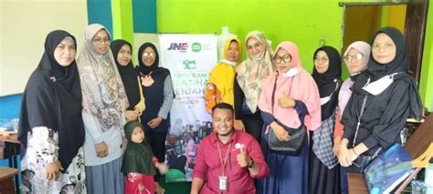 Izi Sumut Jne Medan Launching Program Pelatihan Menjahit Kumparan