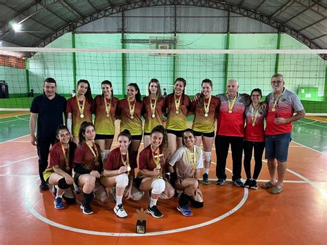 Voleibol de Engenheiro Beltrão é campeão na fase regional dos Jogos da