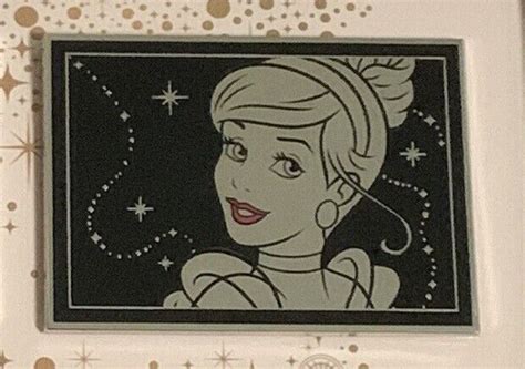 55594 Cinderella D23 Expo 2022 Platinum Princess Box Set Walt