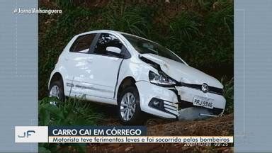 Ja Edi O Motorista Perde O Controle E Cai Carro Em C Rrego