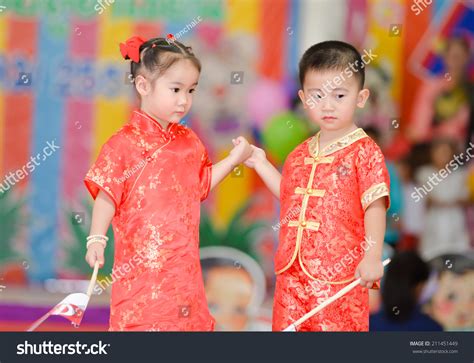 818 National Costume Singapore Stock Photos, Images & Photography ...