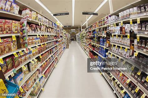 177 Grocery Aisle Perspective Stock Photos, High-Res Pictures, and ...